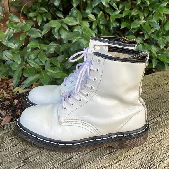 Vintage Dr Martens 1460 MIE England White Combat Boots Women's 7 US / 5 UK - Picture 7 of 16